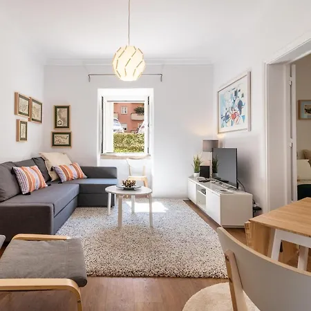 Modern Local In Residential Neighborhood Lisbon